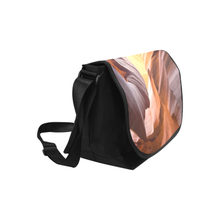 Canyon Saddle Purse